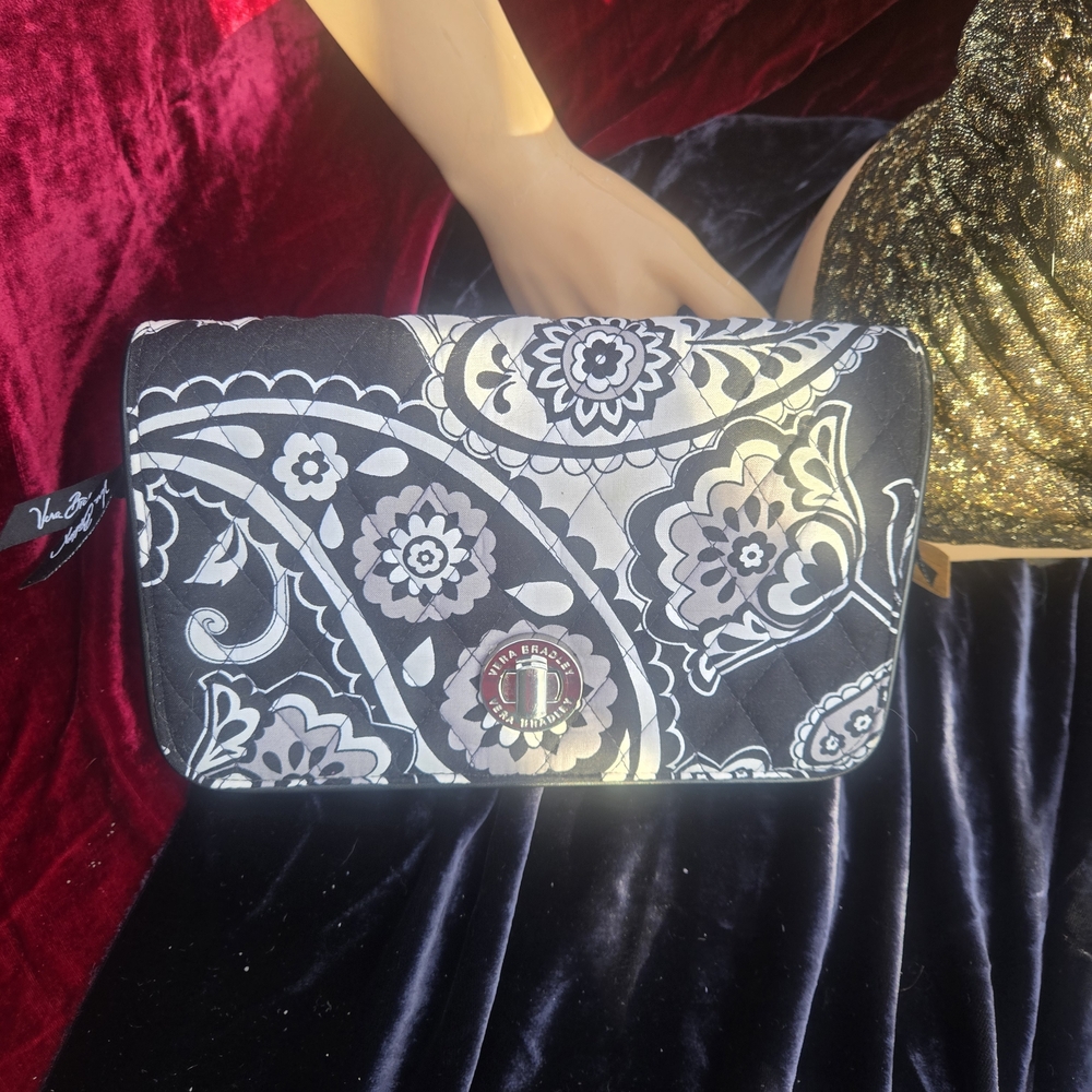 Vera Bradley Black White Quilted Crossbody Wallet Purse Adjustable Strap